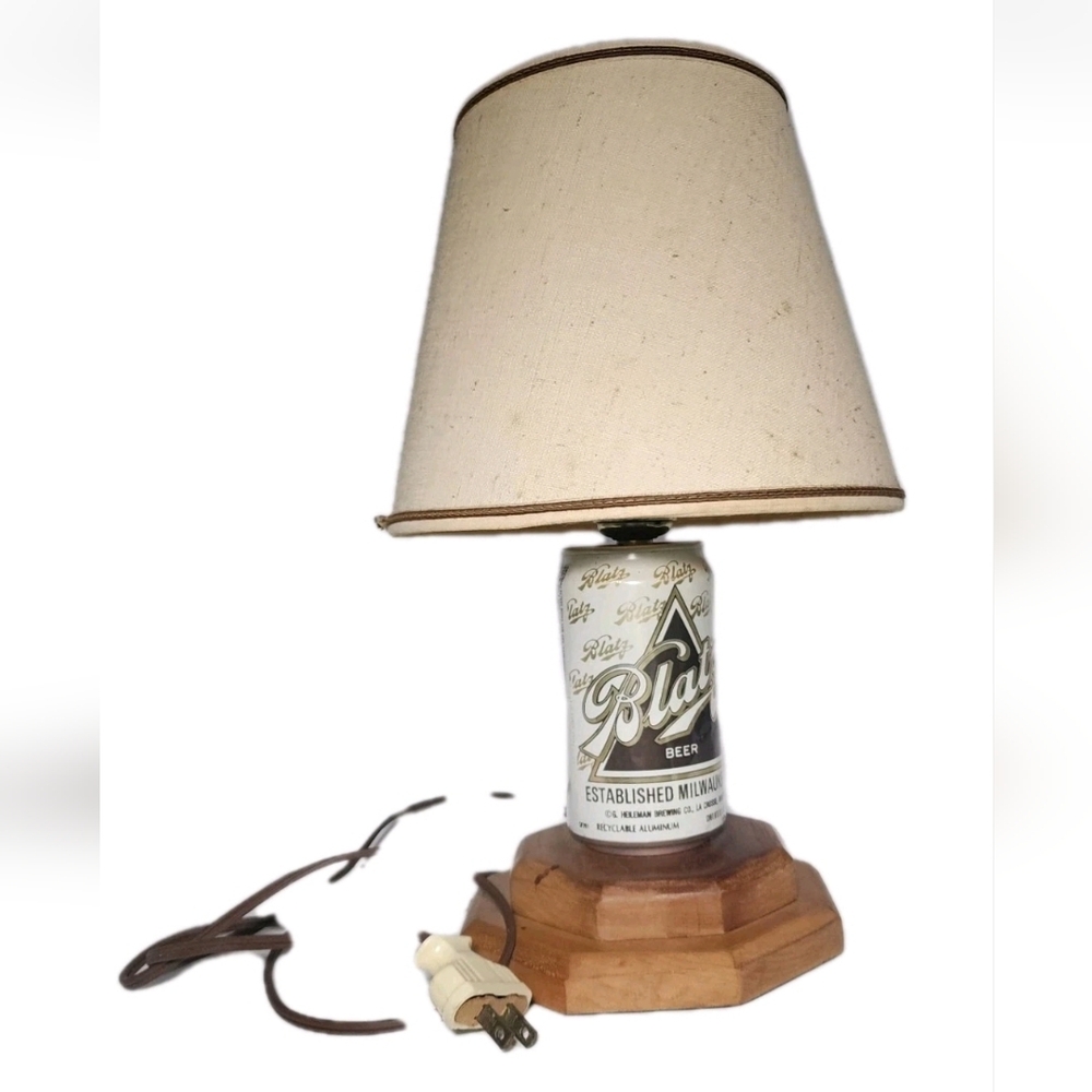 Vintage Blatz Beer Can Lamp Light Electric Ale Bar Pub Wood Base & Shade Lite